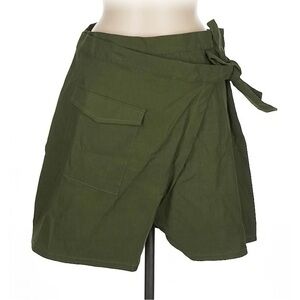 BNWT Anthropologie skirt. Size Medium.